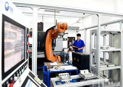 數(shù)據(jù)驅(qū)動(dòng)，智能融合——技術(shù)開發(fā)視角下的數(shù)字河北建設(shè)路徑